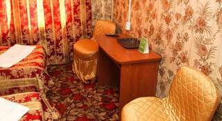 Гостиница Галакт Эконом Санкт-Петербург Двухместный номер с 2 отдельными кроватями и общей ванной комнатой-1